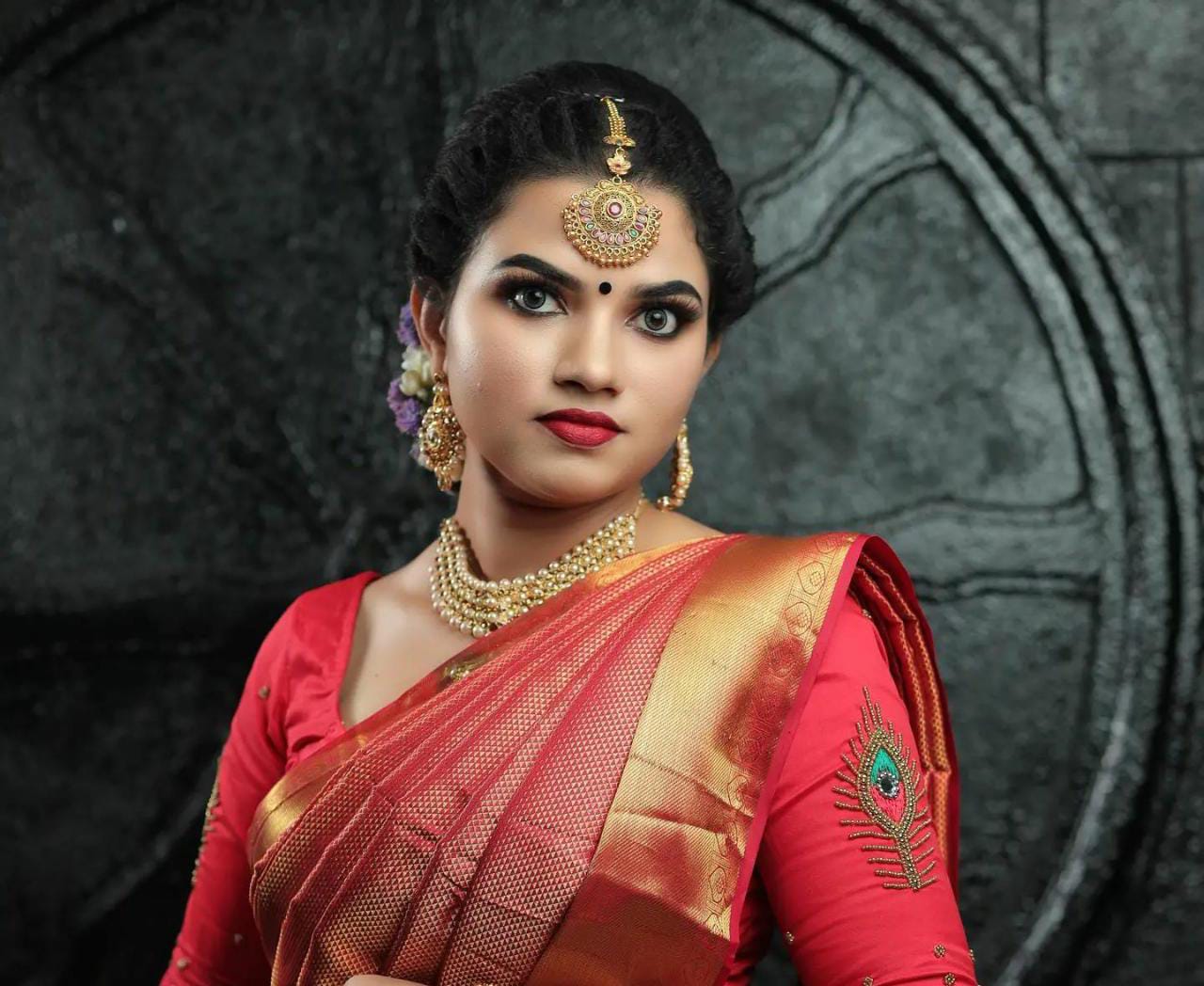 KALABHAM BEAUTY PARLOUR KAYAMKULAM