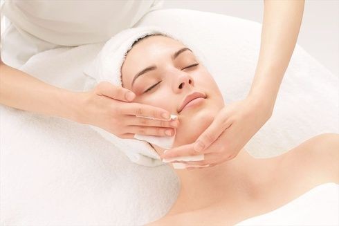 KALABHAM BEAUTY PARLOUR KAYAMKULAM